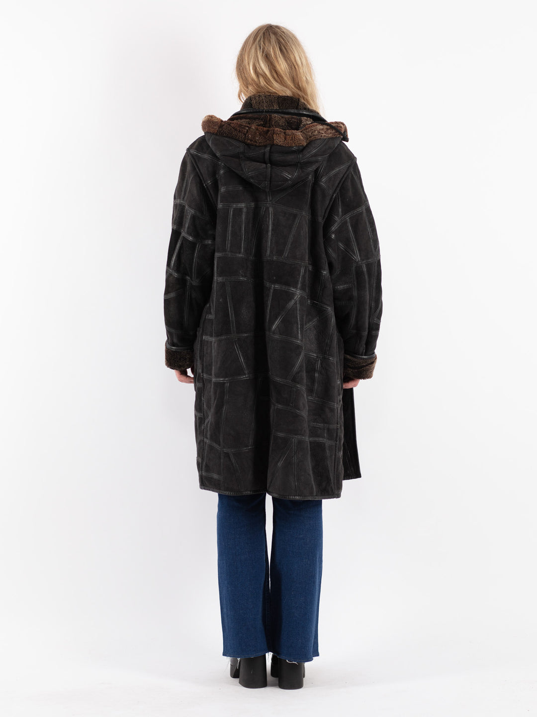 Vintage 90's Women Sheepskin Coat in Black