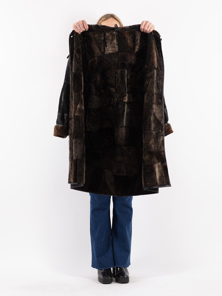 Vintage 90's Women Sheepskin Coat in Black
