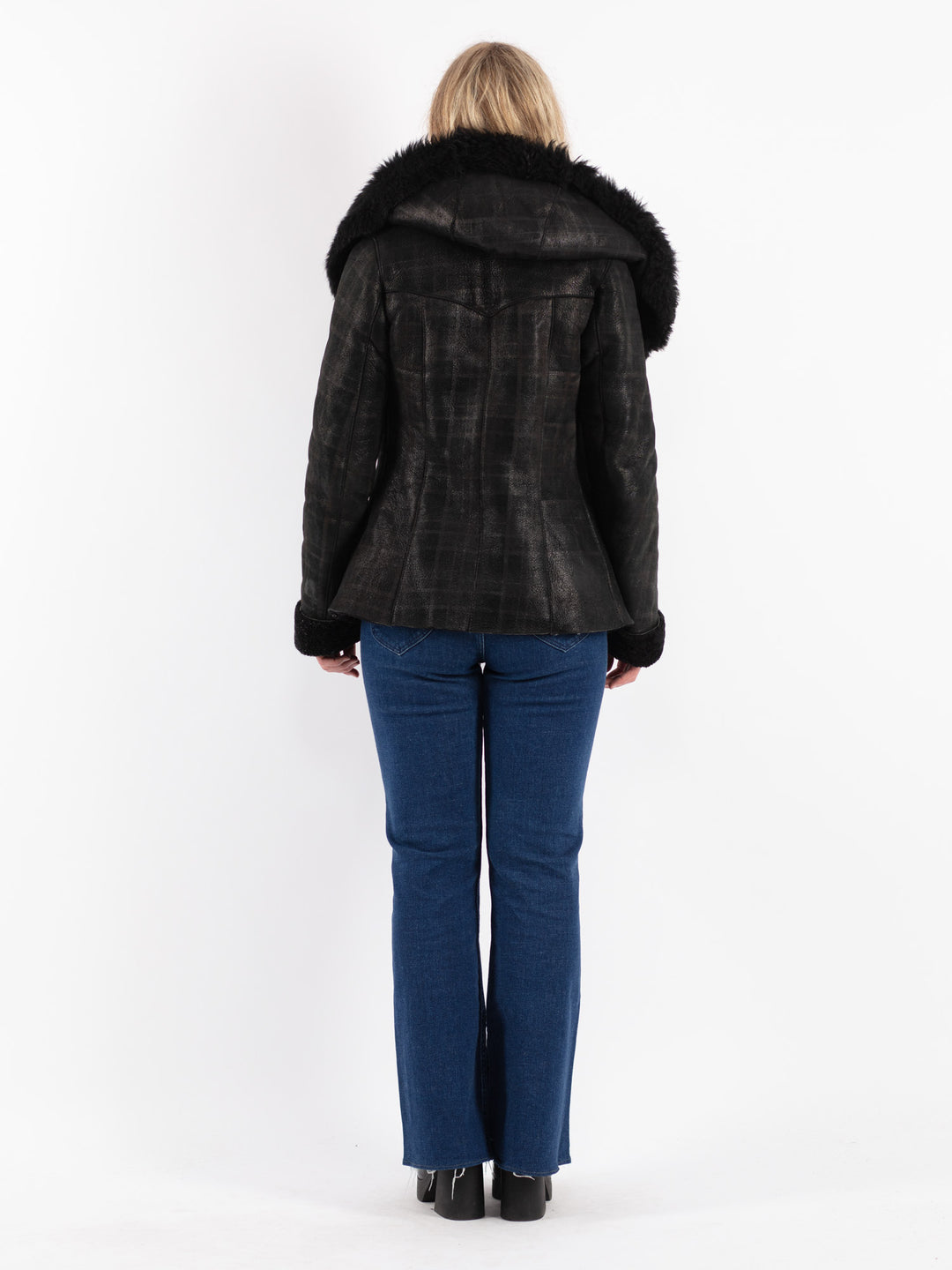 Vintage 90's Women Sheepskin Jacket in BlackV8904