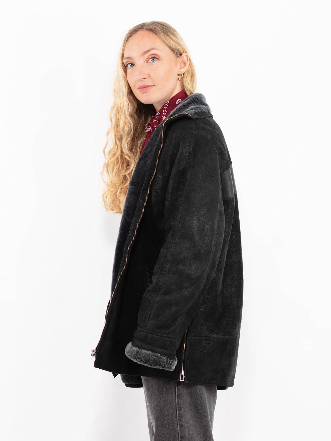 Vintage 90's Women Sheepskin Jacket in BlackA0639