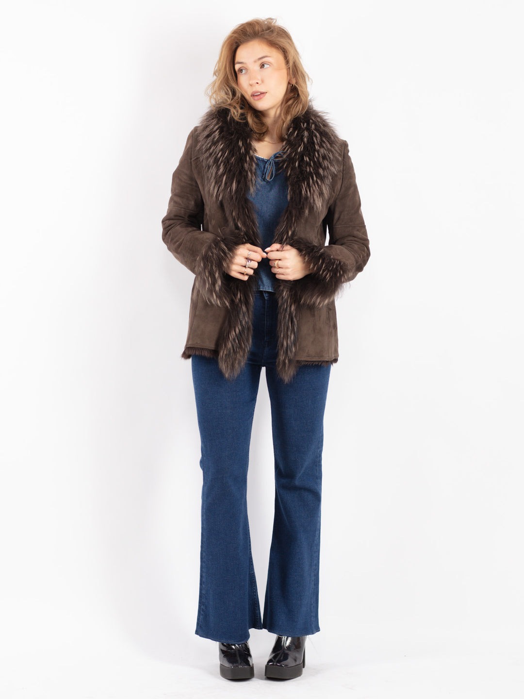 Vintage 90's Women Sheepskin Jacket in Brown