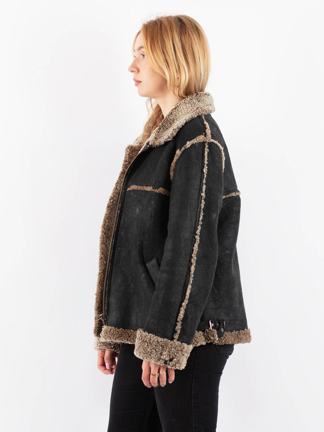 Vintage 90's Women Sheepskin Jacket in BlackV9686
