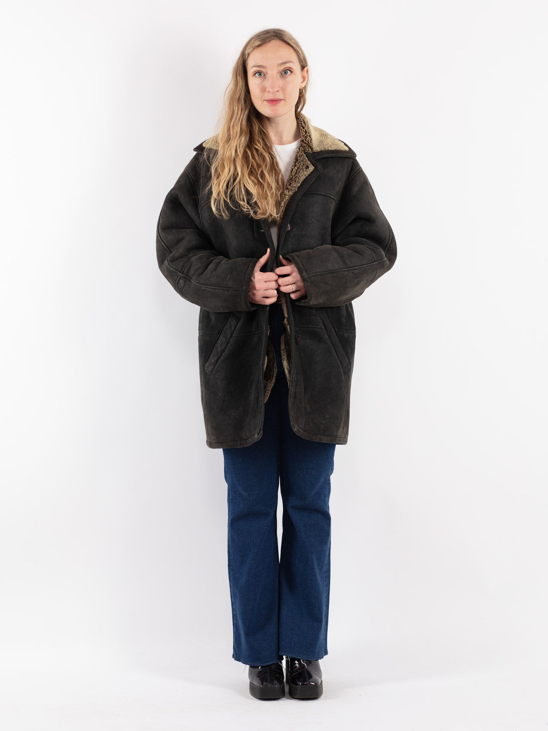 Vintage 90's Women Sheepskin in Black