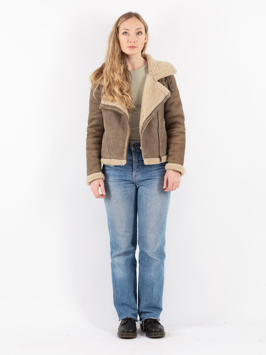 Vintage 90's Women Sheepskin Jacket in Beige