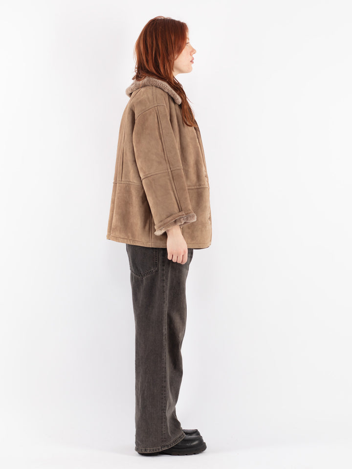 Vintage 90's Women Sheepskin Jacket in Beige
