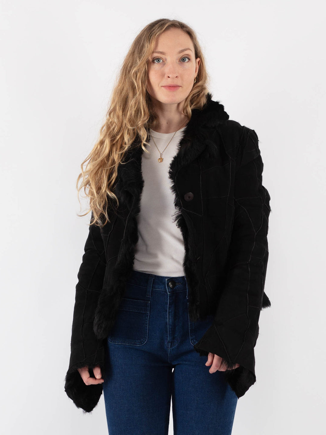 Vintage 90's Women Sheepskin Jacket in BlackV9416