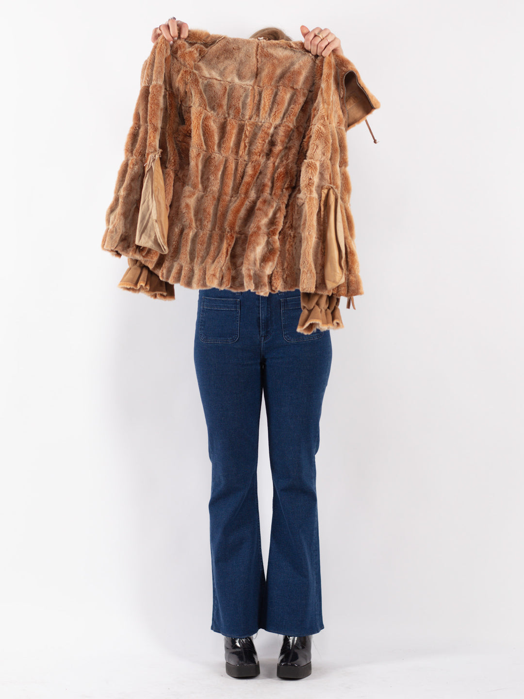 Vintage 90's Women Sheepskin Jacket in Beige