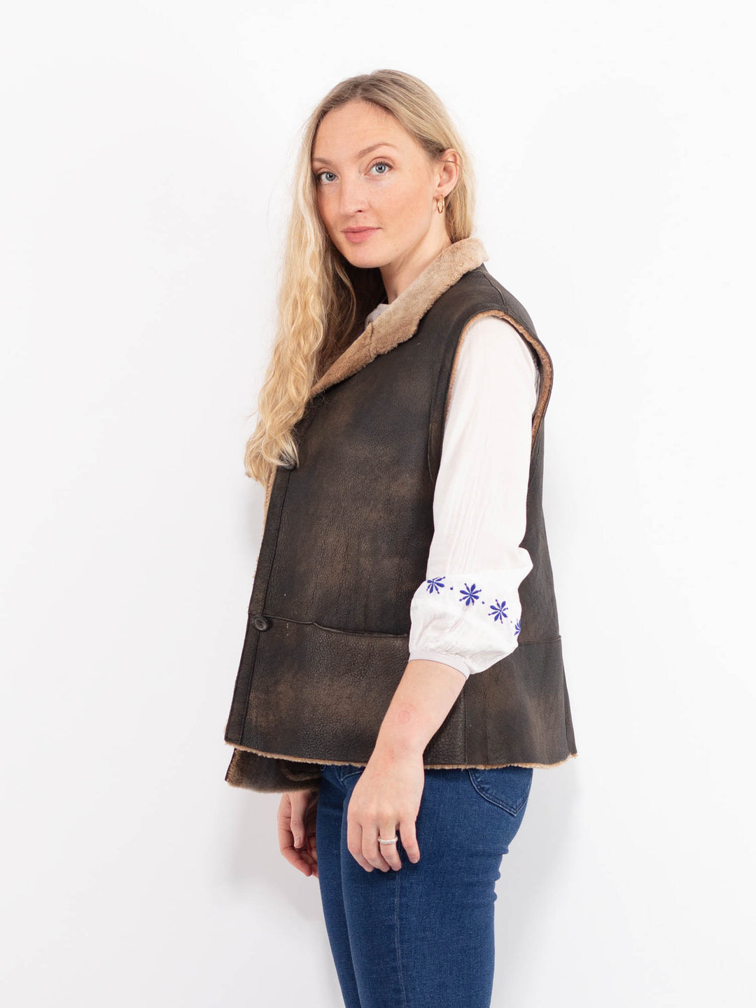 Vintage 90's Women Sheepskin Vest in BrownA0975