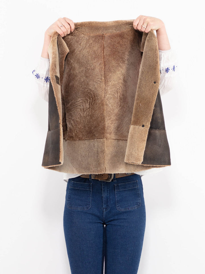 Vintage 90's Women Sheepskin Vest in BrownA0975
