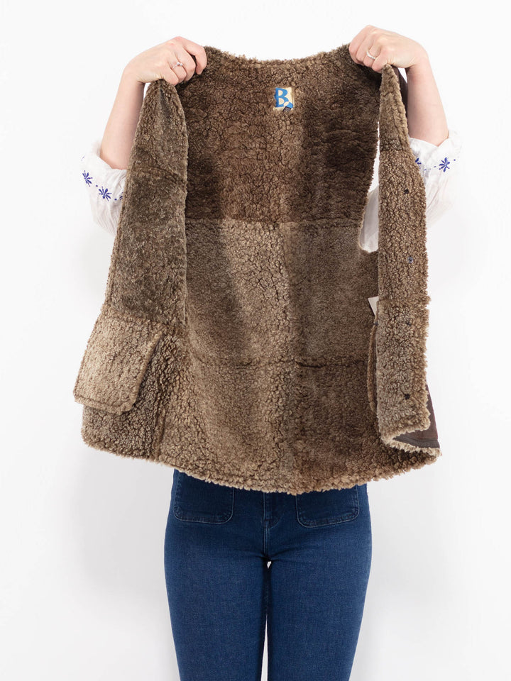 Vintage 90's Women Sheepskin Vest in BrownA1000