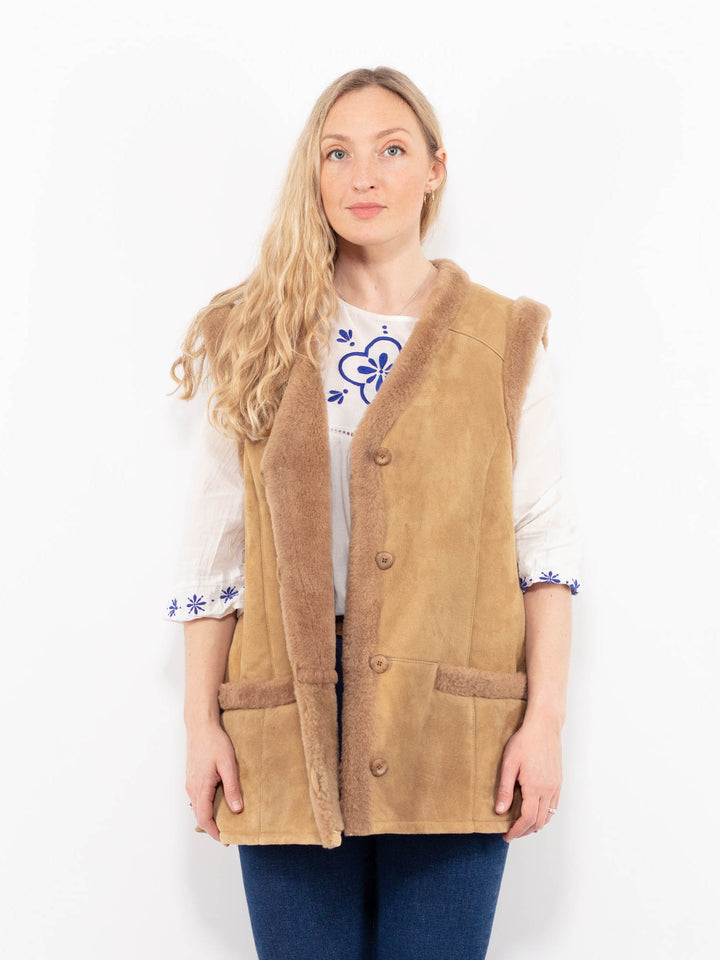 Vintage 90's Women Sheepskin Vest in BeigeA1025