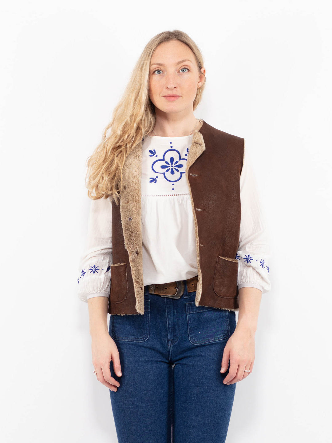 Vintage 90's Women Sheepskin Vest in BrownA1051