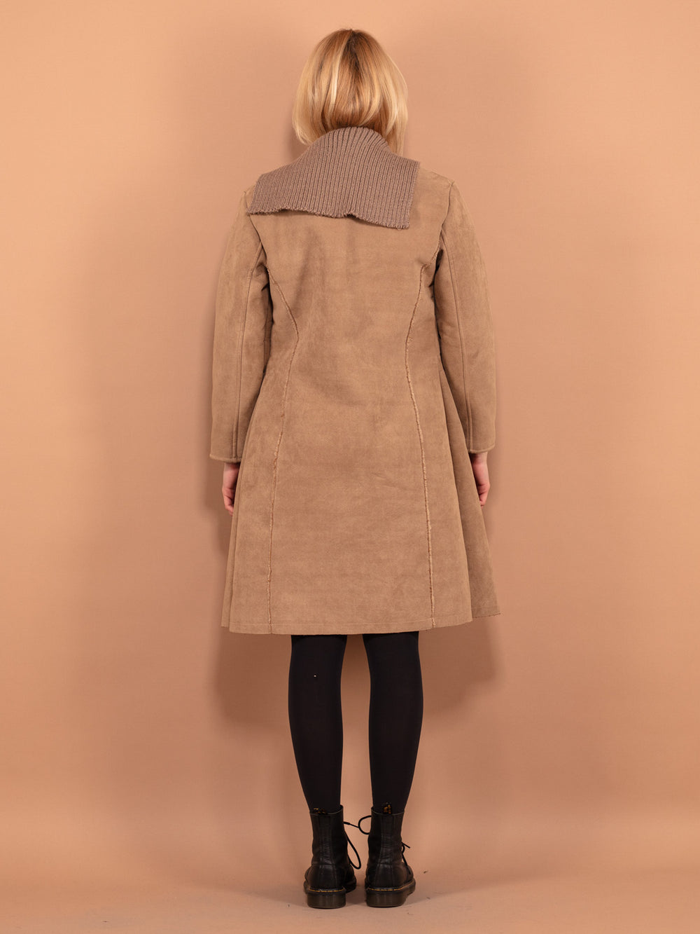 Vintage 90's Women Sherpa Coat in Beige - NorthernGrip