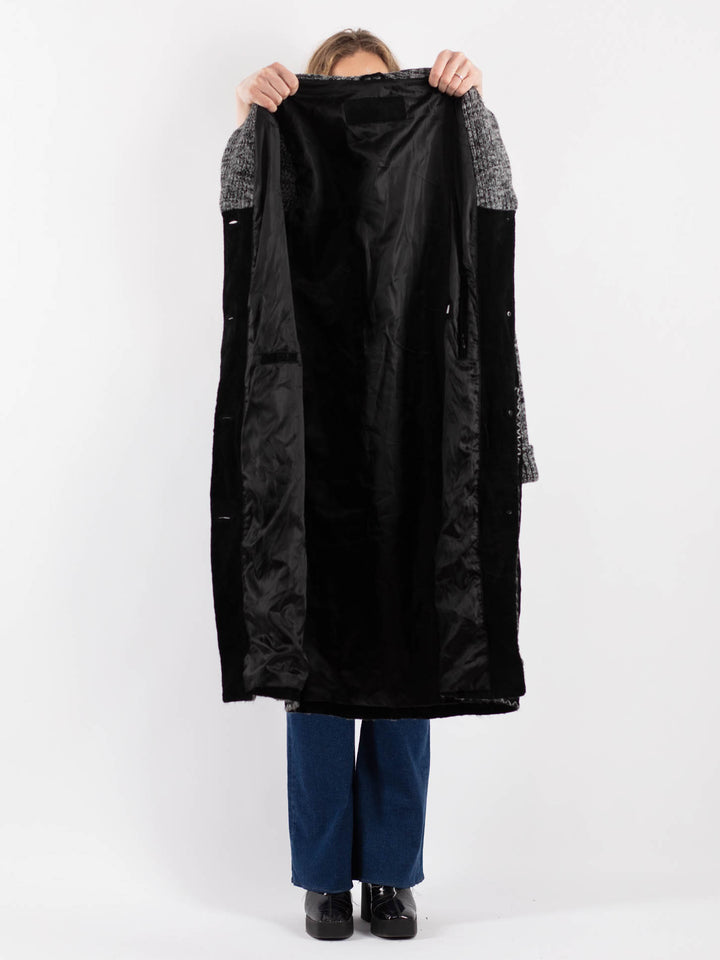 Vintage 90's Women Suede Coat in Black