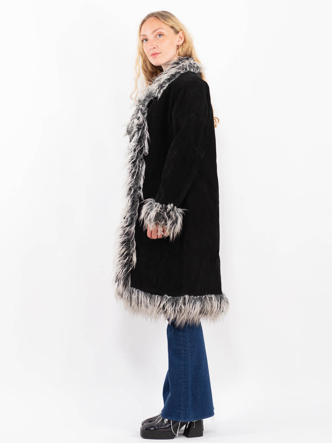 Vintage 90's Women Suede Sherpa Coat in BlackA0416