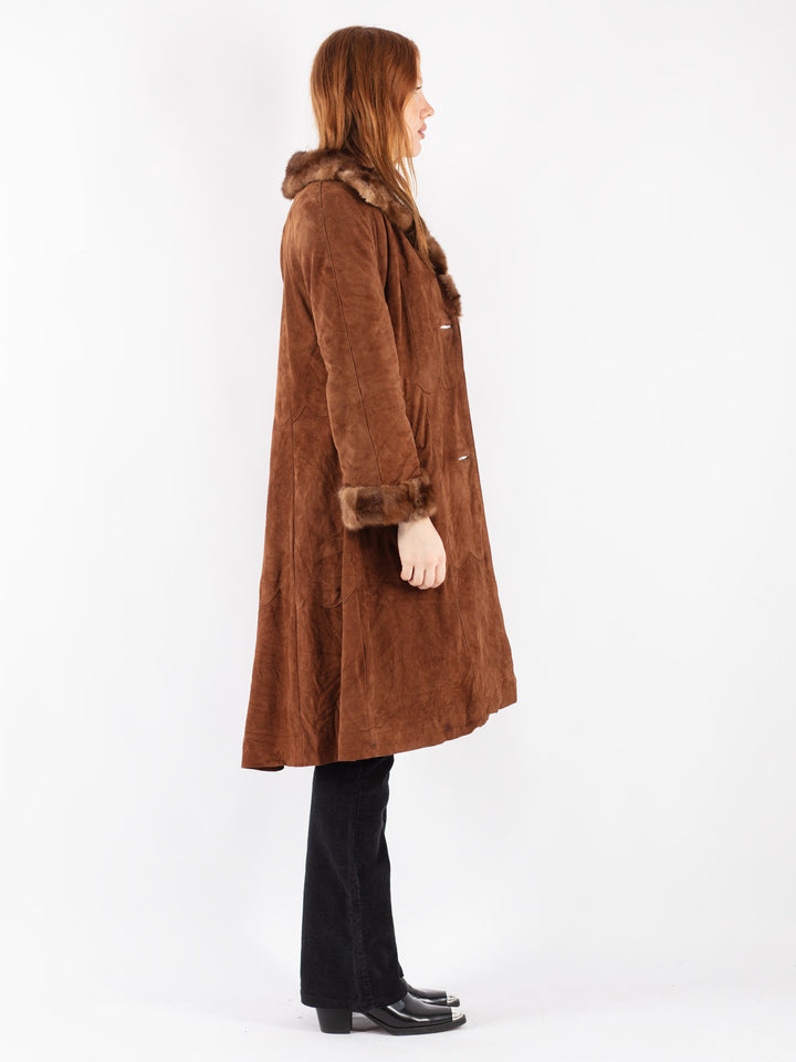 Vintage 90's Women Suede Coat in Brown