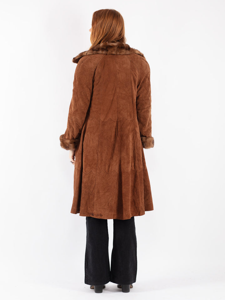 Vintage 90's Women Suede Coat in Brown