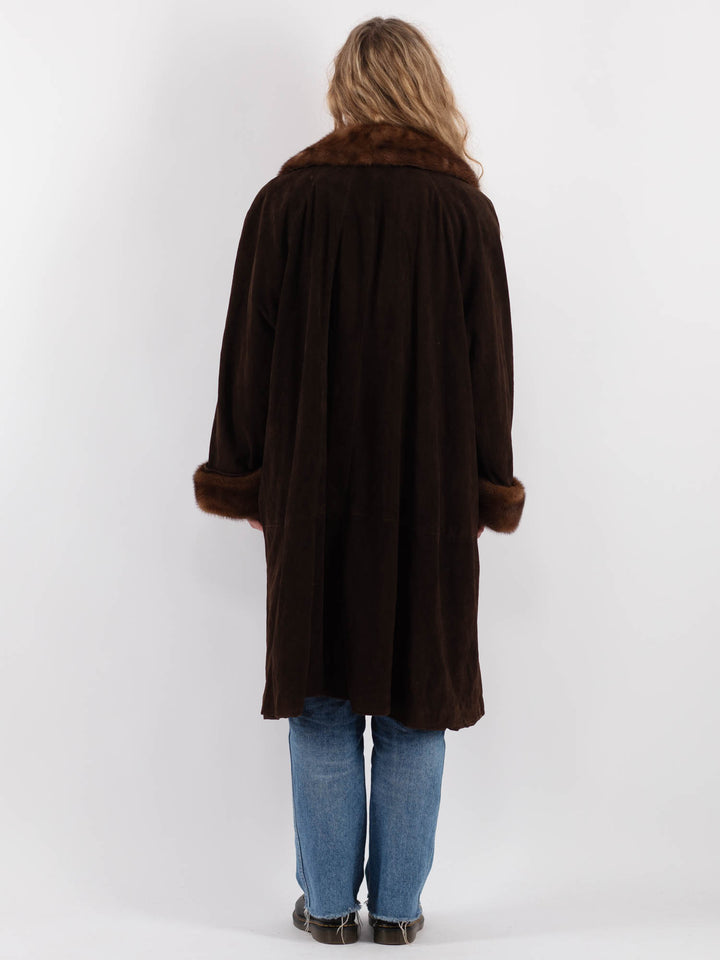 Vintage 90's Women Suede Coat in Brown