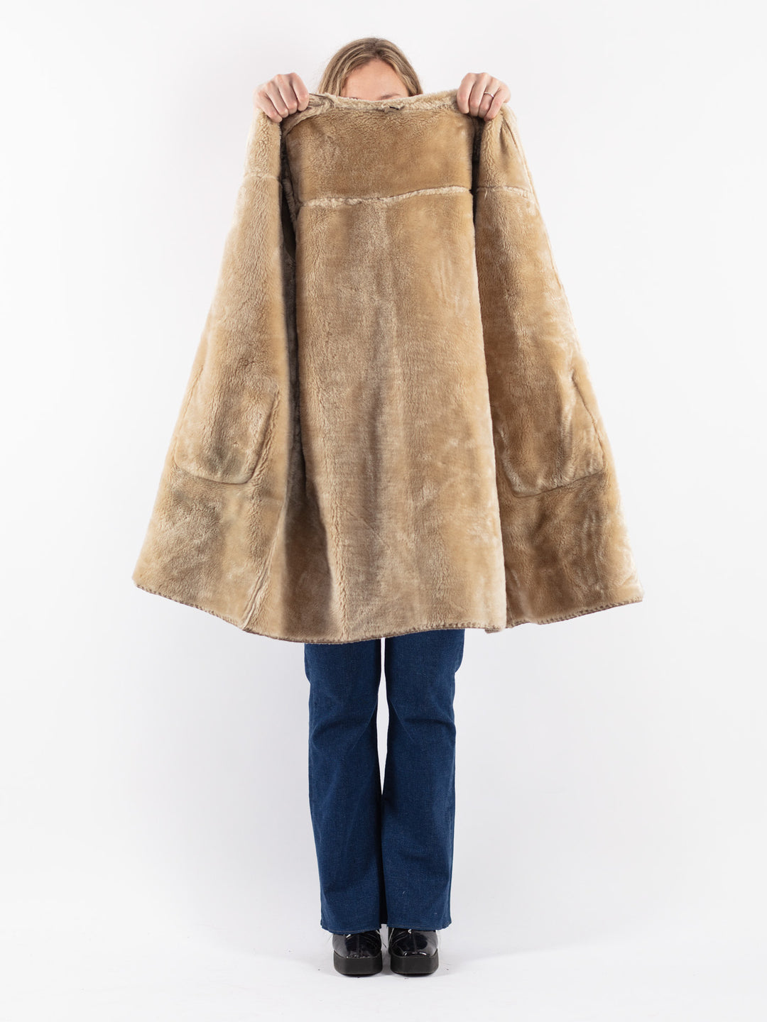 Vintage 90's Women Suede Sherpa Coat in Beige