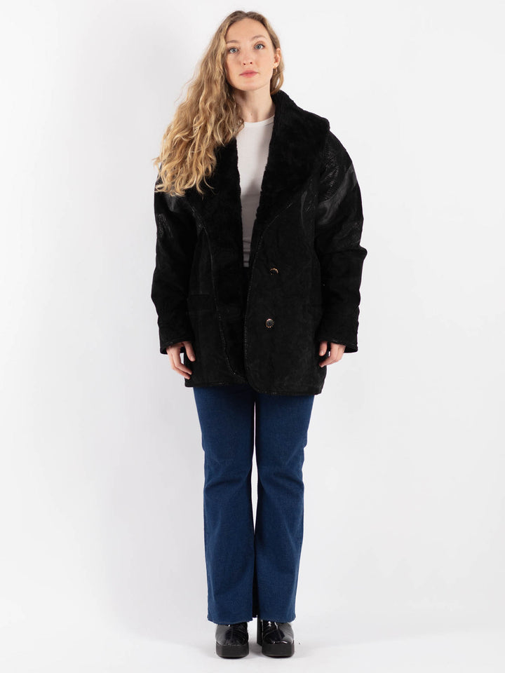 Vintage 90's Women Suede Sherpa Coat in Black