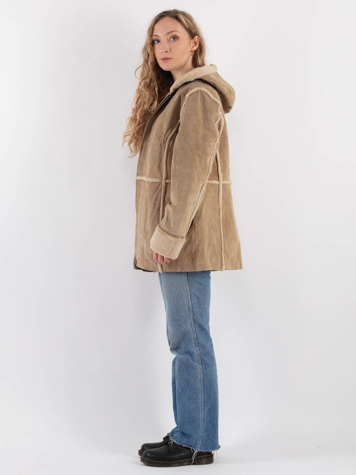 Vintage 90's Women Suede Sherpa Coat in Beige
