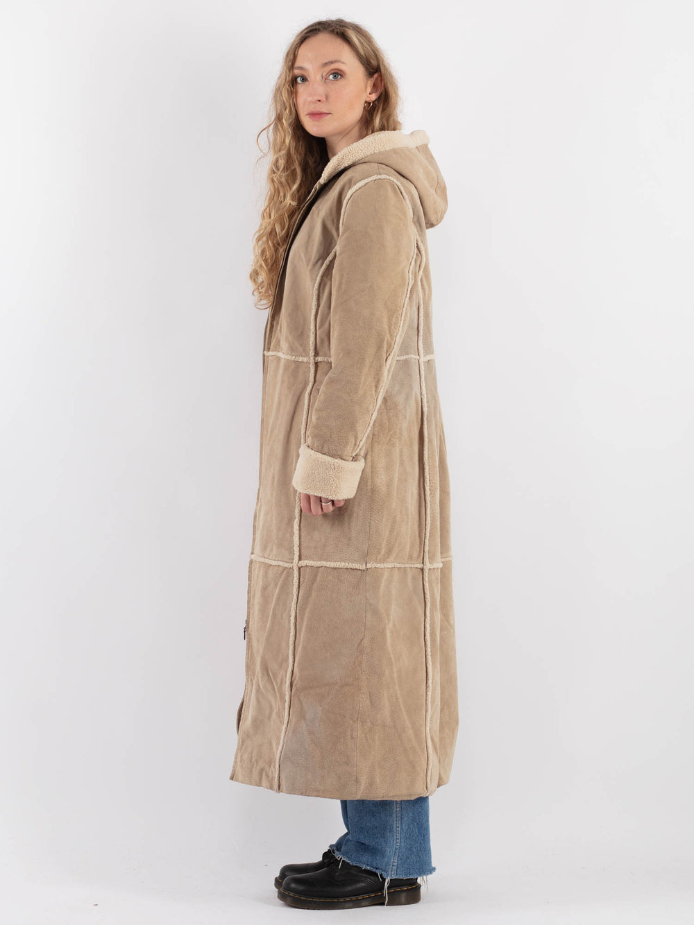 Vintage 90's Women Suede Sherpa in Beige