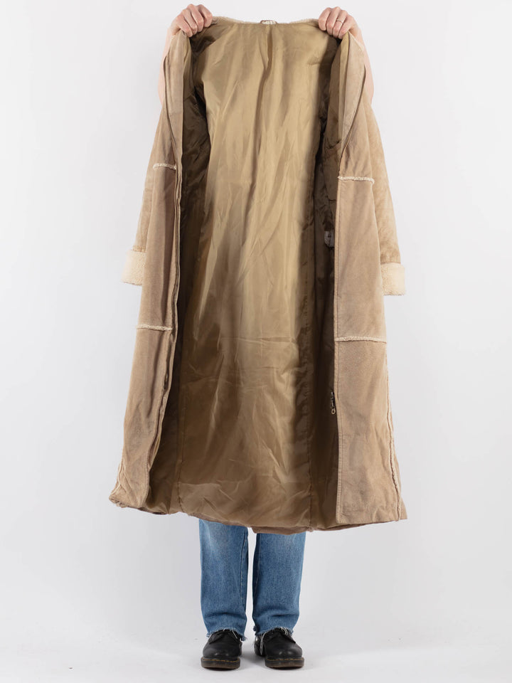 Vintage 90's Women Suede Sherpa in Beige