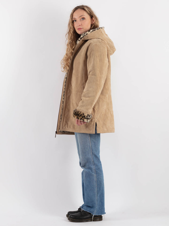 Vintage 90's Women Hooded Suede Sherpa Coat in Beige - NorthernGrip