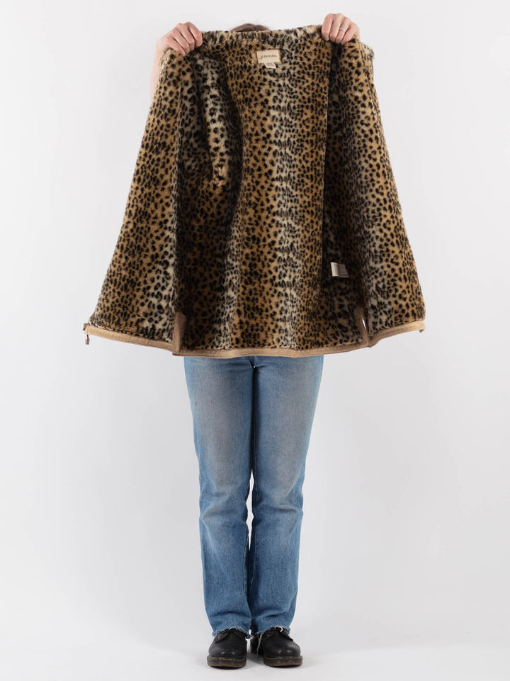 Vintage 90's Women Hooded Suede Sherpa Coat in Beige - NorthernGrip