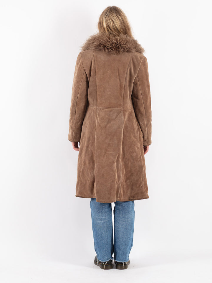 Vintage 90's Women Suede Sherpa Coat in Beige