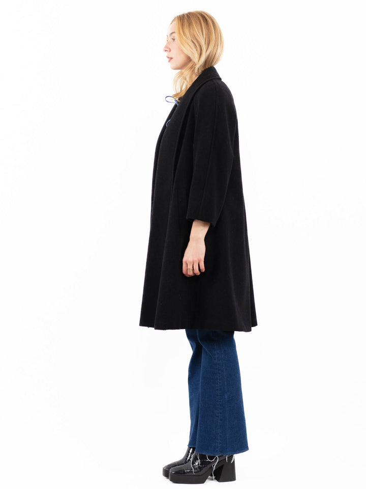 Vintage 80's Women Wool Blend Coat in BlackA0047