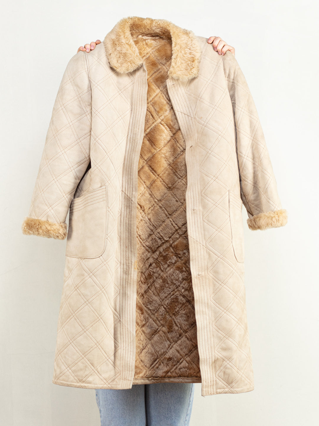 Vintage 80's Women Sheepskin Coat in Beige - NorthernGrip