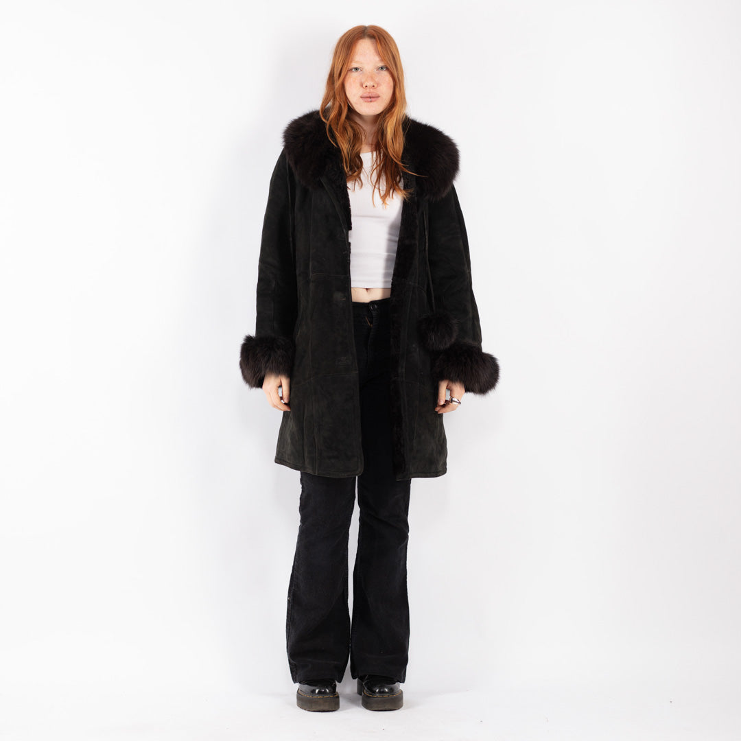 Vintage 90's Women Sheepskin Coat in Black