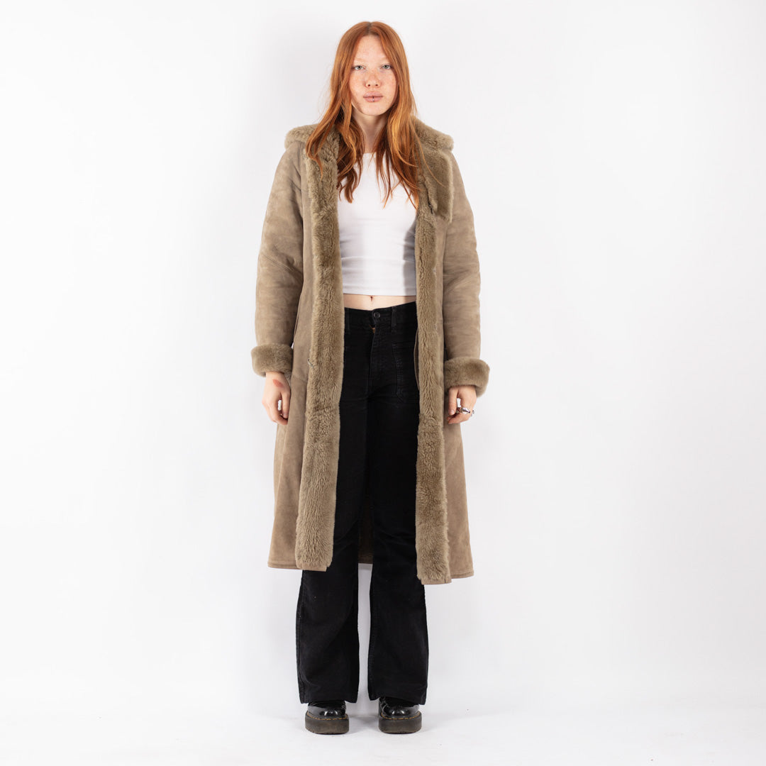 Vintage 70's Women Sheepskin Coat in Beige