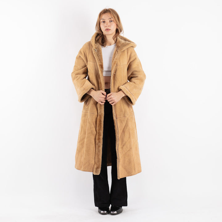 Vintage 70's Women Sheepskin Coat in Beige