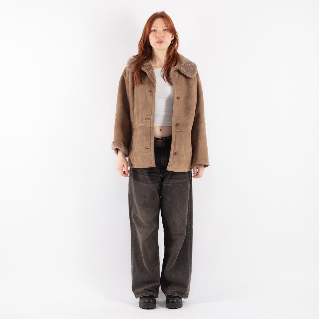 Vintage 90's Women Sheepskin Jacket in Beige