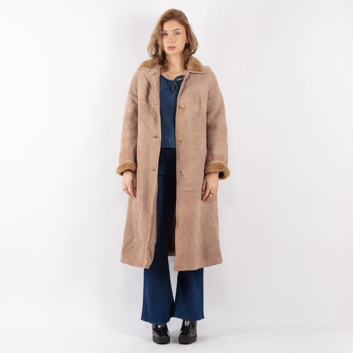 Vintage 70's Women Sheepskin Coat in Beige