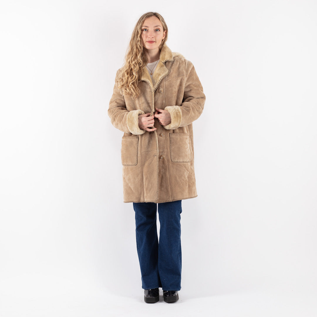 Vintage 90's Women Suede Sherpa Coat in Beige