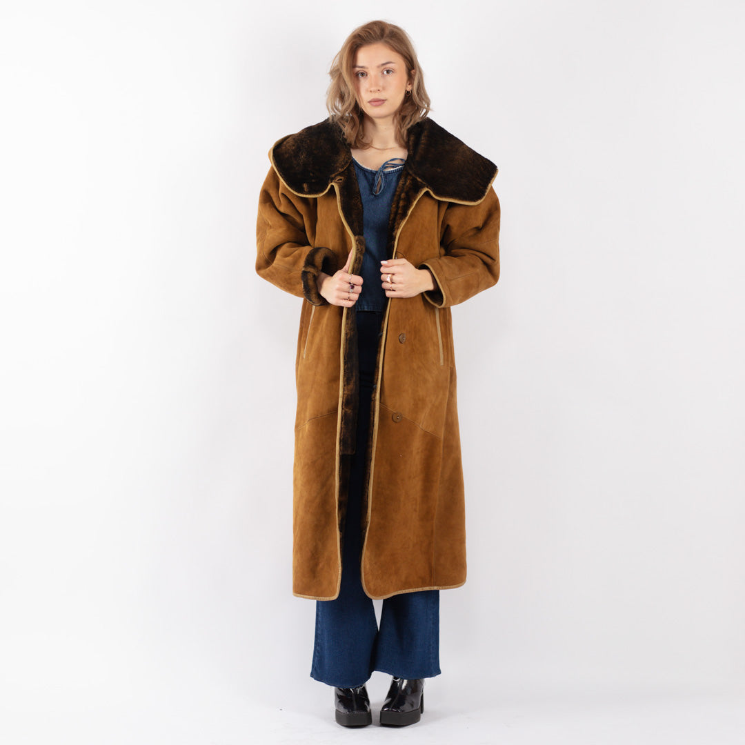 Vintage 70's Women Sheepskin Coat in Brown