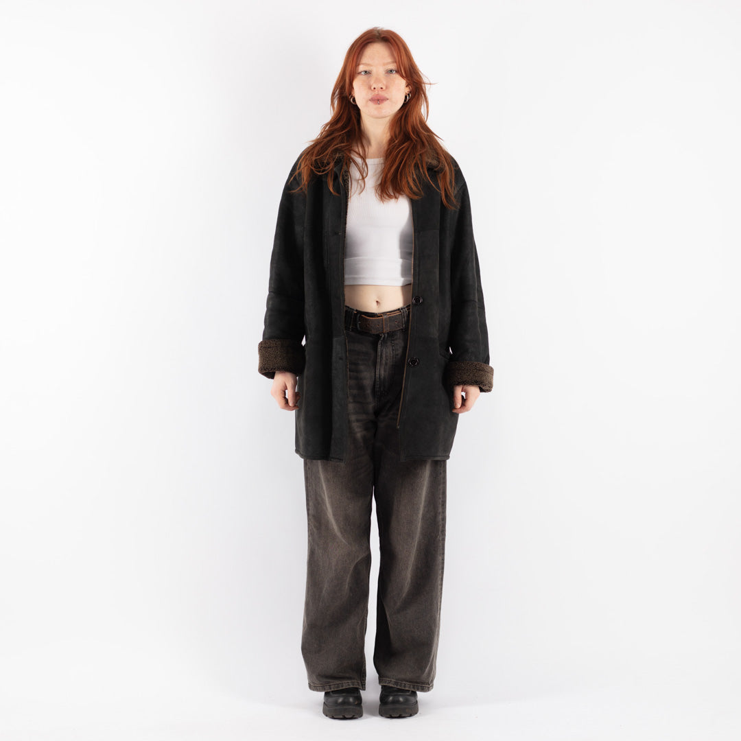Vintage 90's Women Sheepskin Coat in Black