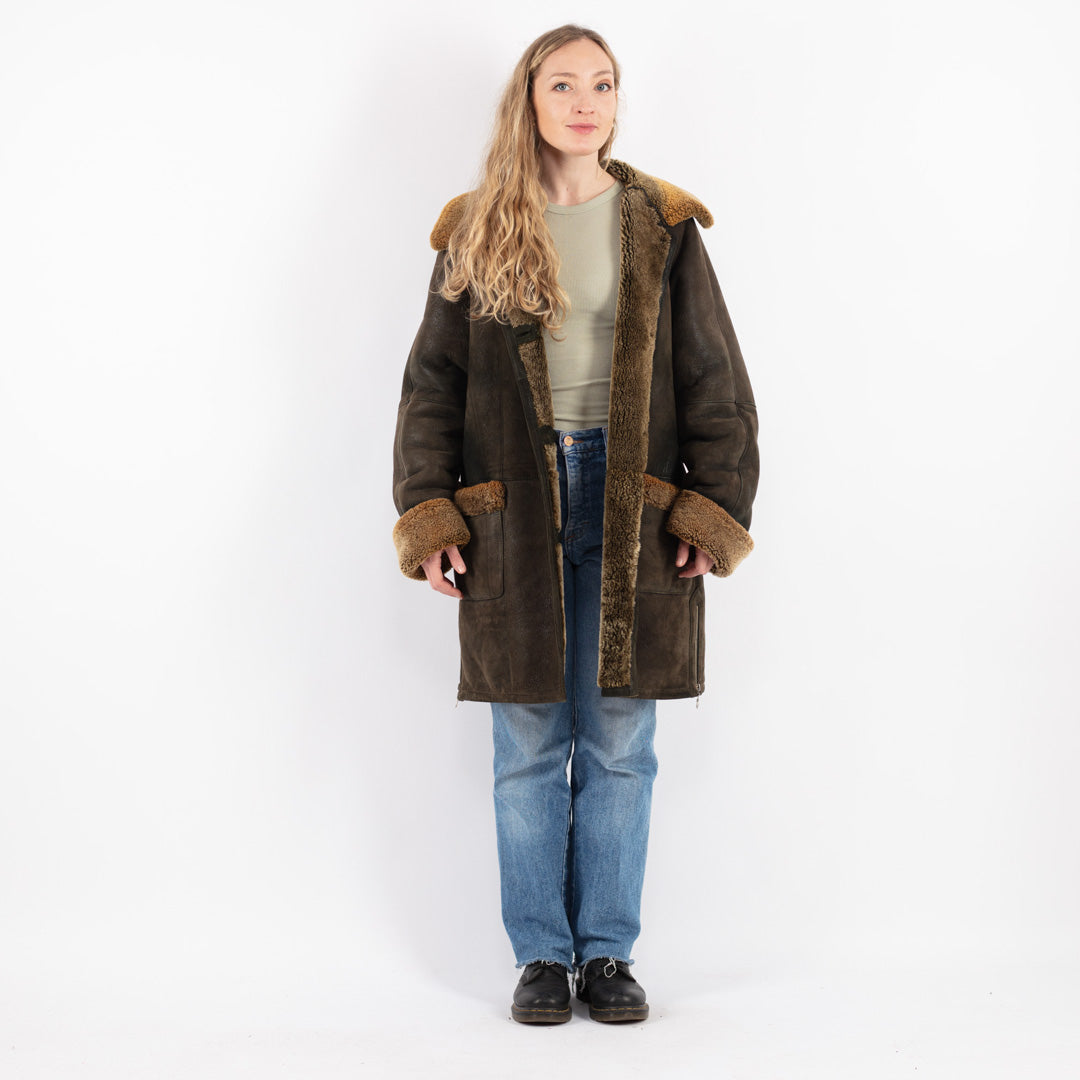 Vintage 90's Women Sheepskin Coat in Brown