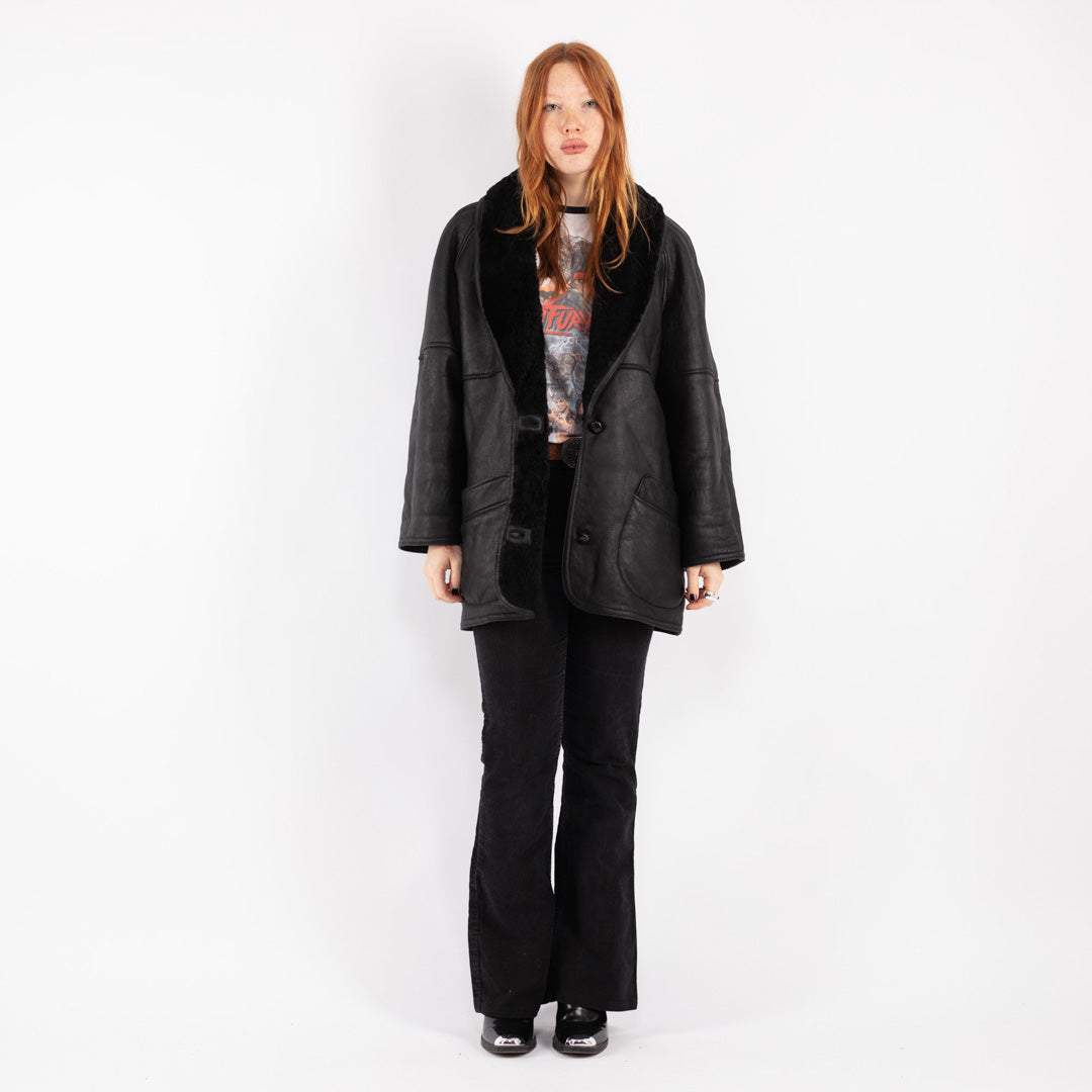 Vintage Women Sheepskin Shearling Coat in Black