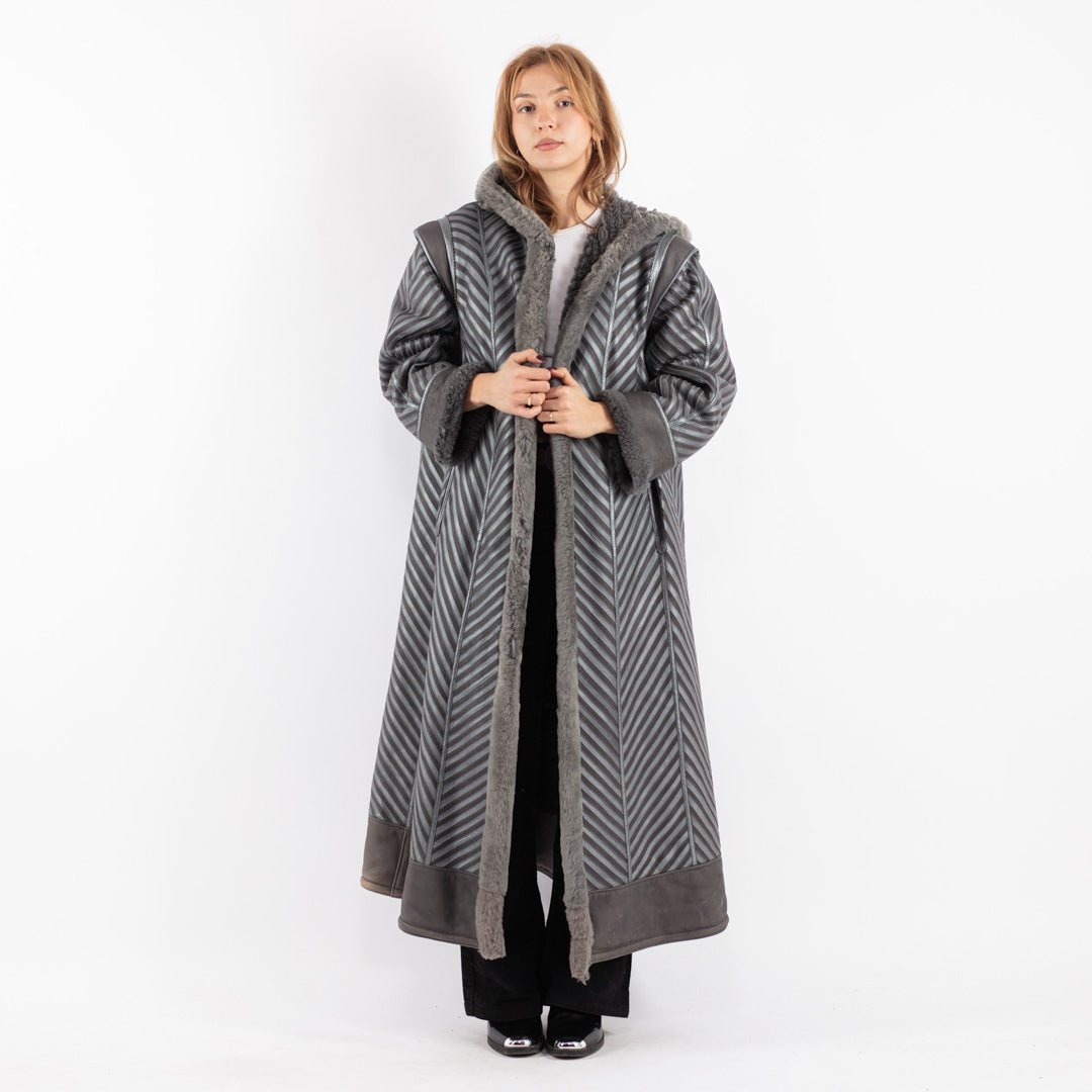 Vintage 80's Women Sheepskin Coat in Gray