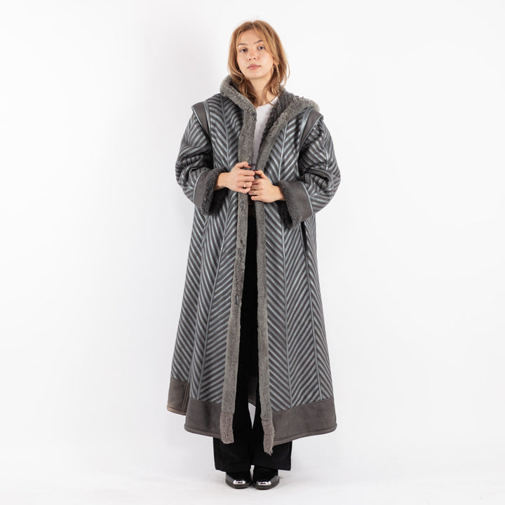 Vintage 80's Women Sheepskin Coat in Gray
