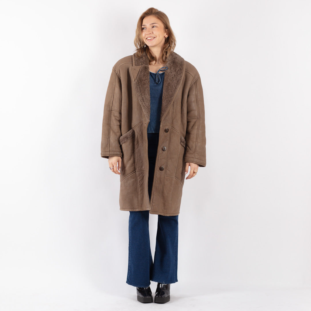 Vintage 80's Women Sheepskin Shearling Coat in Beige