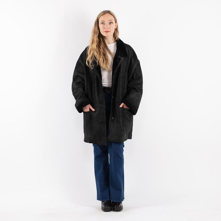 Vintage 90's Women Sheepskin Coat in Black