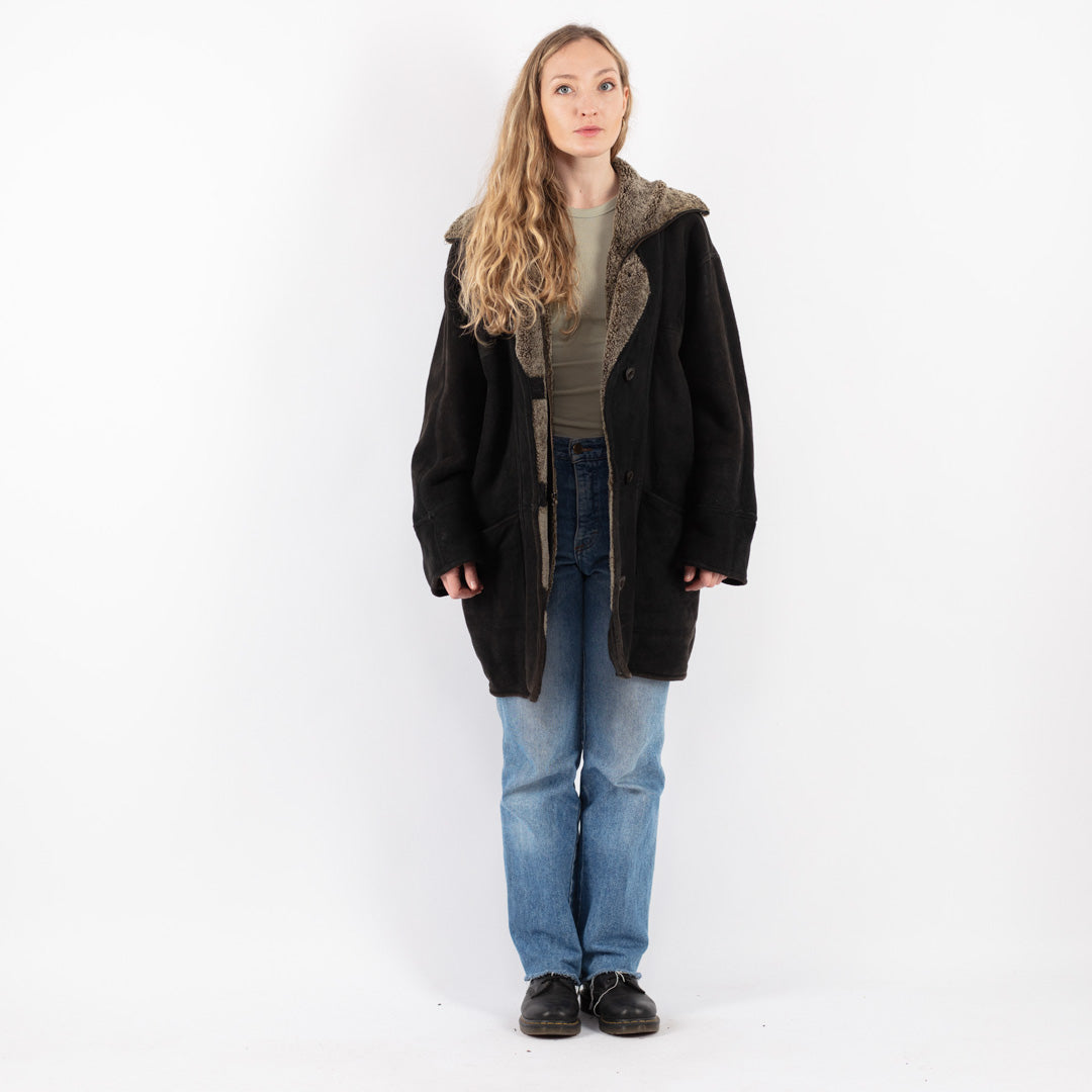Vintage 90's Women Sheepskin Coat in Black