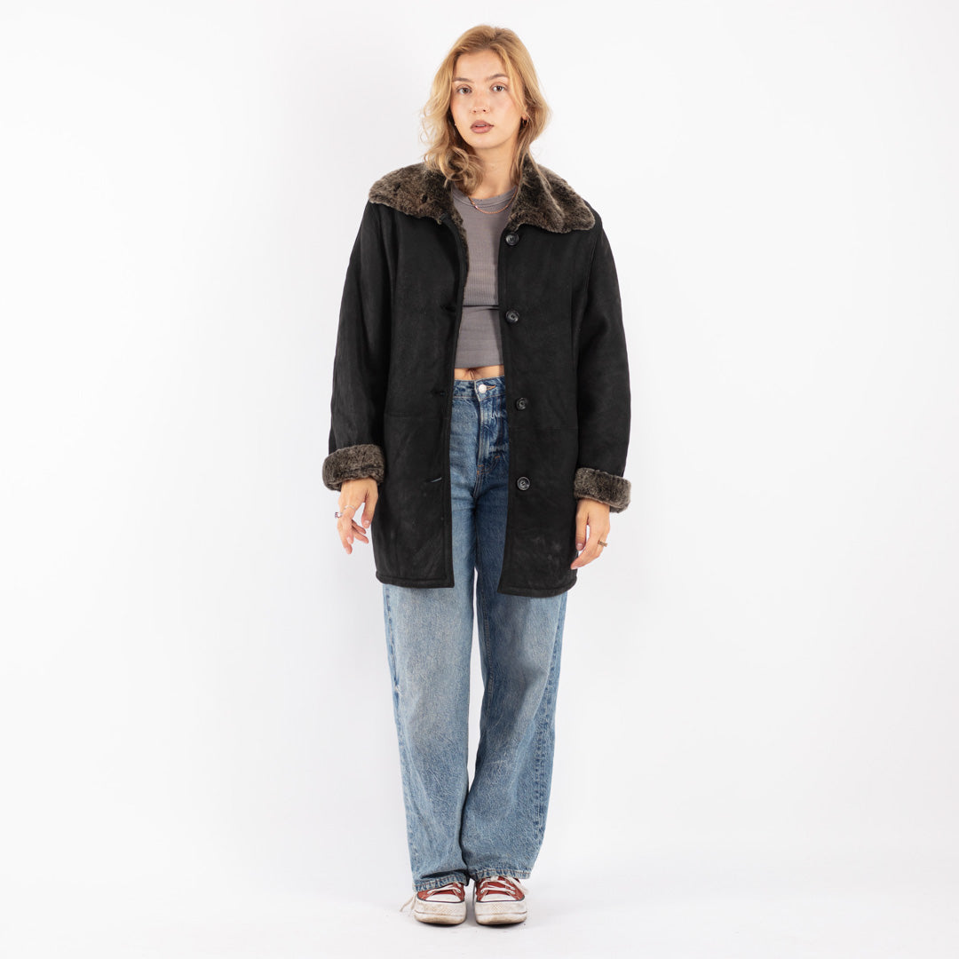 Vintage 90's Women Sheepskin Coat in Black