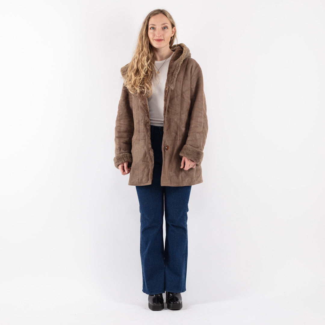 Vintage 90's Women Sheepskin Coat in Beige