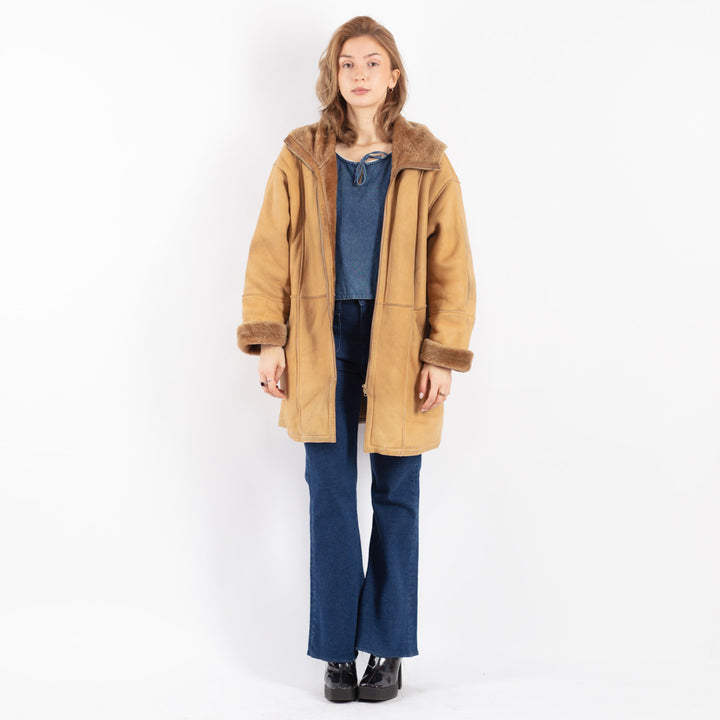 Vintage 90's Women Sheepskin Coat in Beige